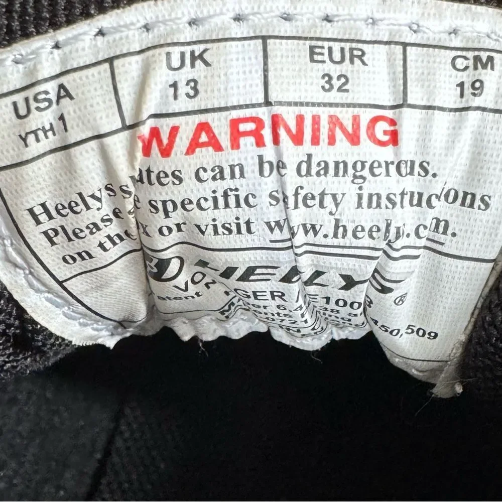 Heelys Kids Black & White Lace Up Skate Shoes Sneakers. Kids 1.